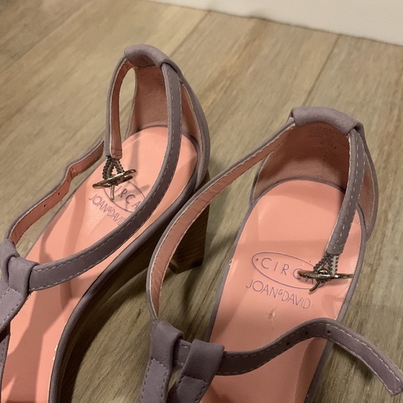 𝅺CIRCA By Joan & David Open Toe Sandal Lilac/ Lavender Suede Size 6.5 - Picture 8 of 10